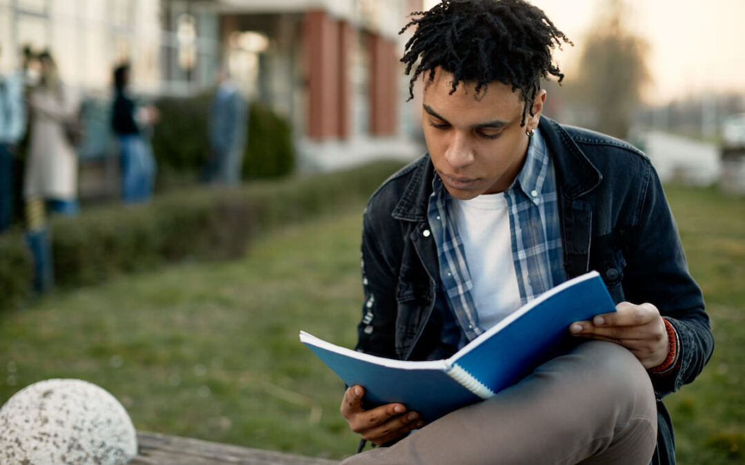 How Students Can Improve Their Reading Comprehension: Q&A with Giovanni