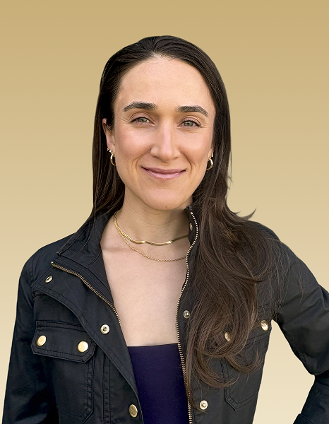 Headshot photo of Jen.