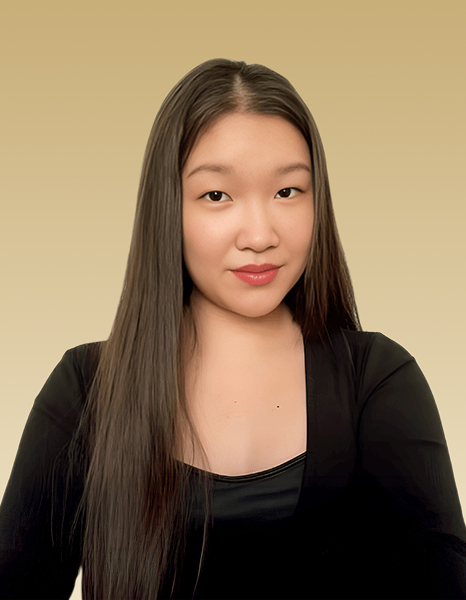 Headshot photo of Kailee.