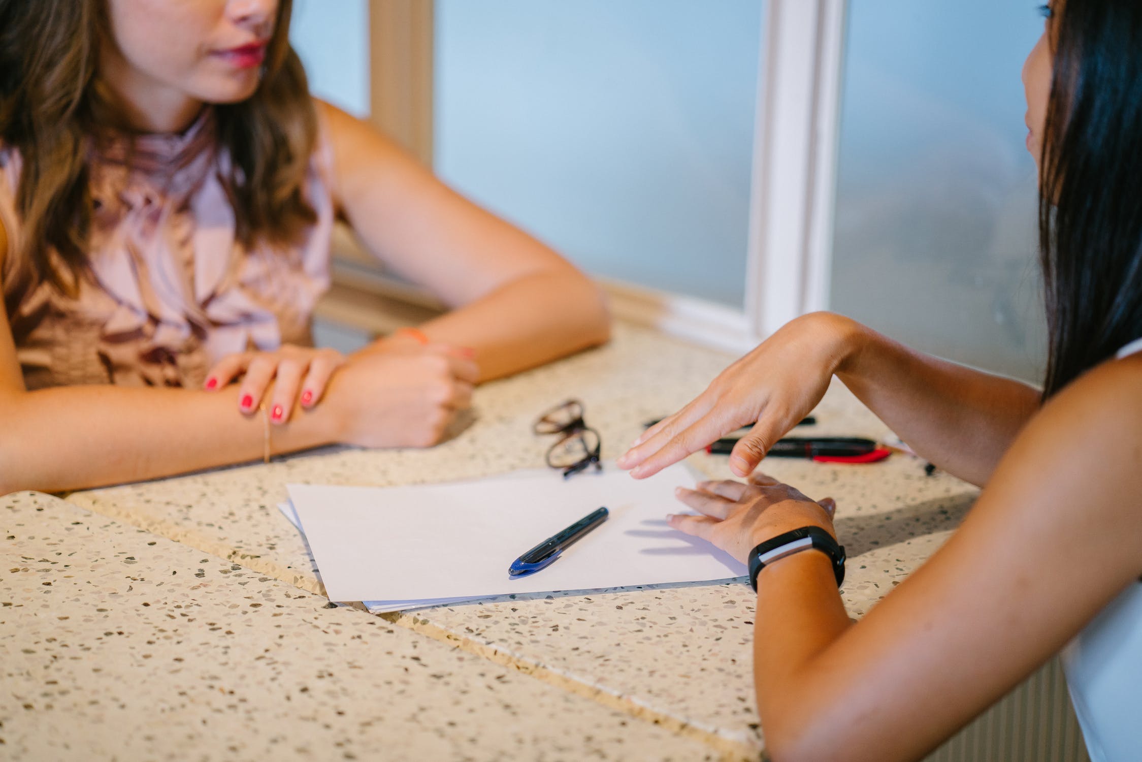 What should I expect from a college admissions interview?